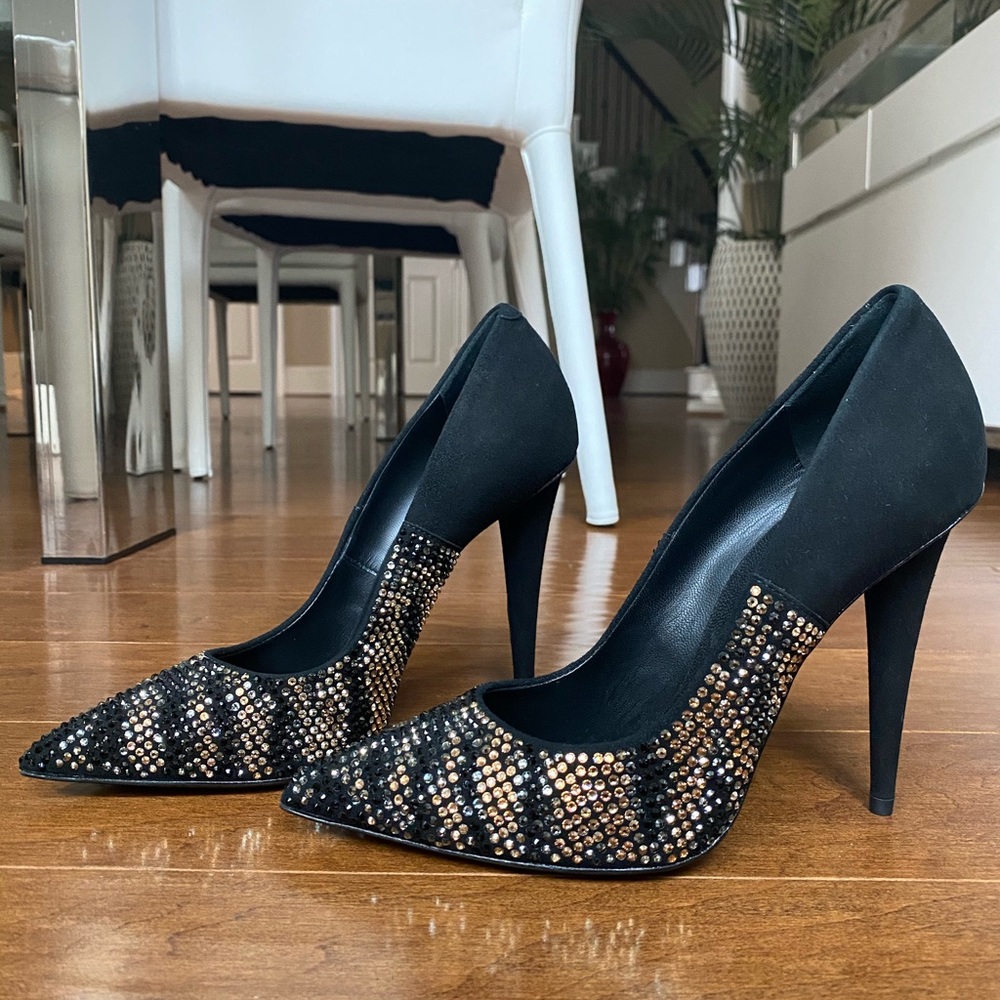 NEW Giuseppe Zanotti Crystal Embellished Pumps
